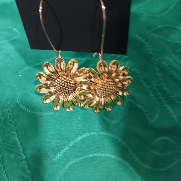 Goldstone Sunflower Earrings - Picture 3 of 3